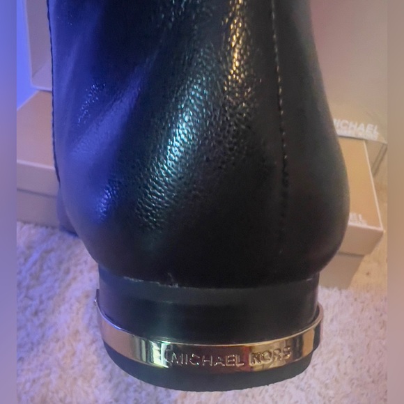 Michael Kors Ailee Flat Boot - Picture 5 of 8